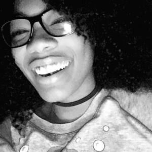 Meet your Posher, Charline